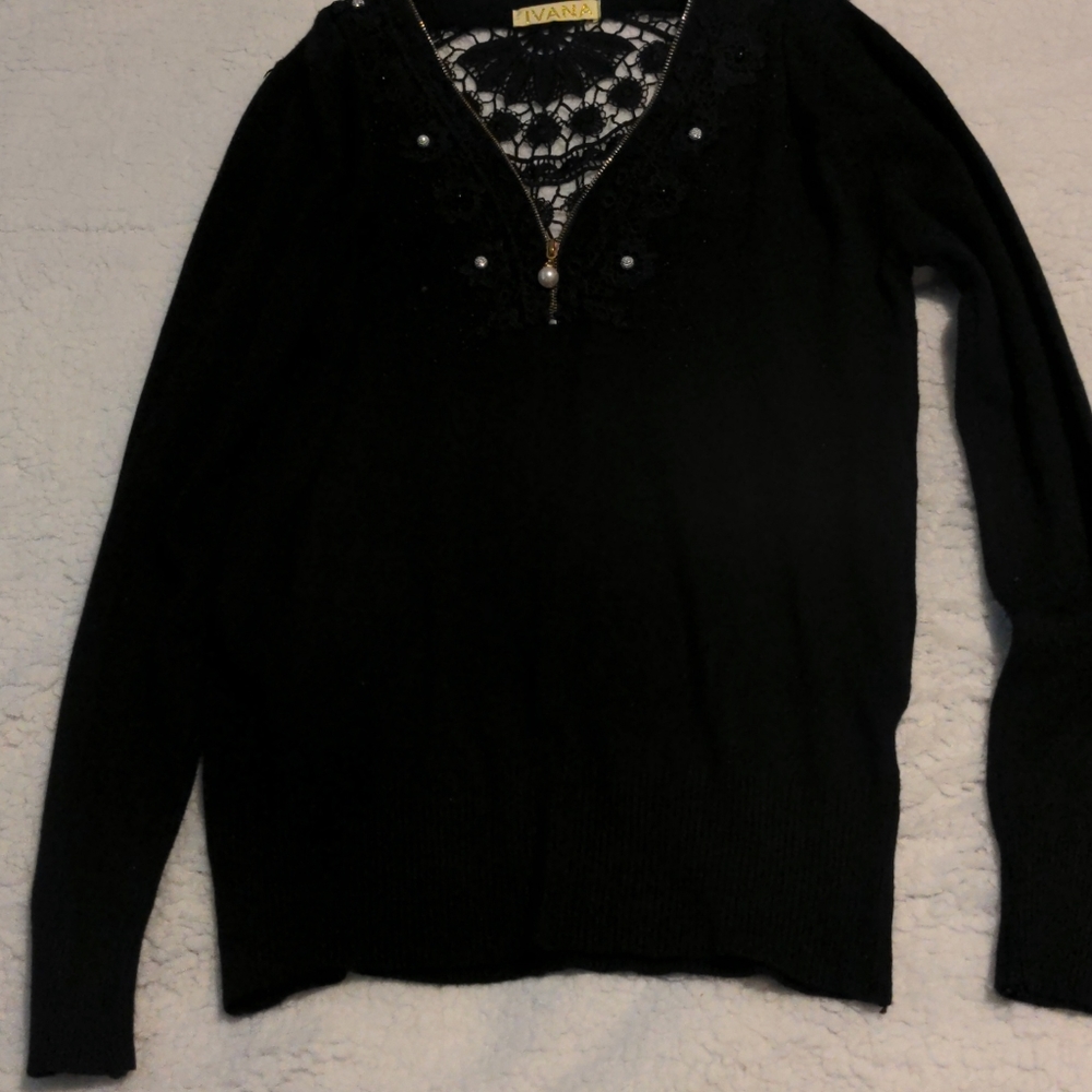 Ivana black sweater